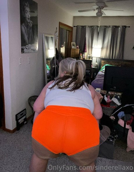 sinderellaxo best model image