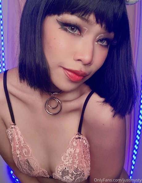 justmysty model naked pics