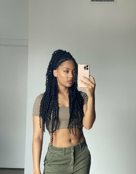 Ninjayla exclusive model pic