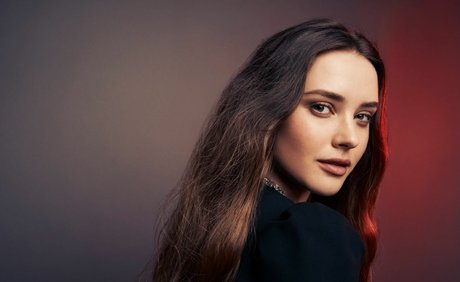 Katherine Langford model porn archive
