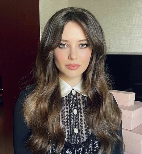 Katherine Langford beautiful star photo