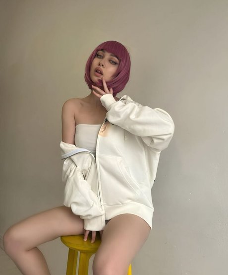 girlwalkingonfire top actress pics