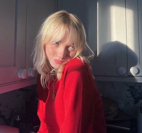 Lola Clark model beautiful images