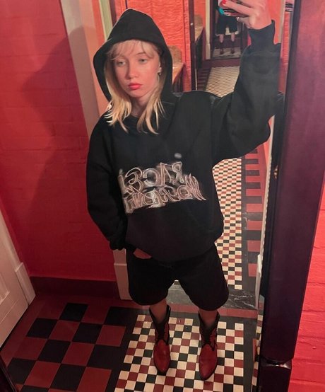 Lola Clark pornstar free pic