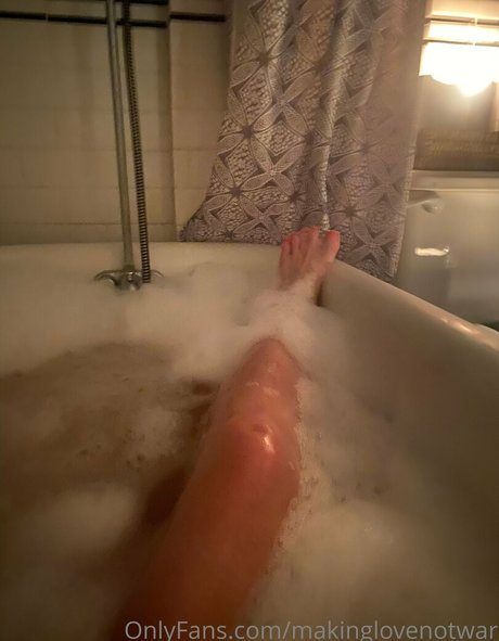 realprincesstiabeanie star art photos