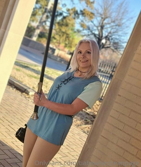 realprincesstiabeanie exclusive model pic