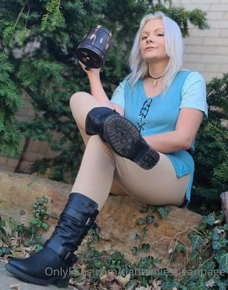 realprincesstiabeanie sexy model image