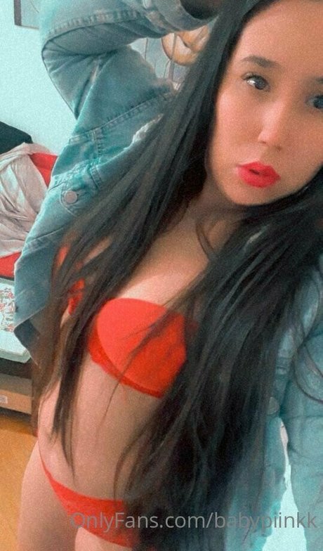 babypiinkk sexy pornstar image