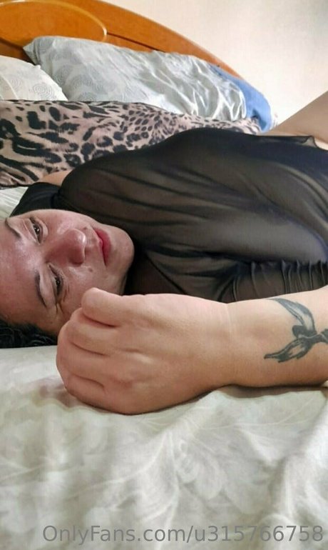 old young lesbian onlyfans free naked picture