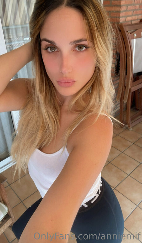 anniemif model perfect archive