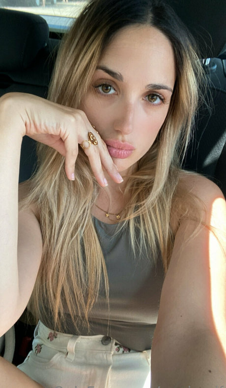 anniemif model sexy pictures