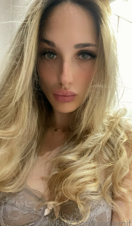 anniemif erotic pornstar photo