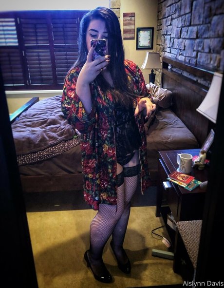 hot asian onlyfans nude image