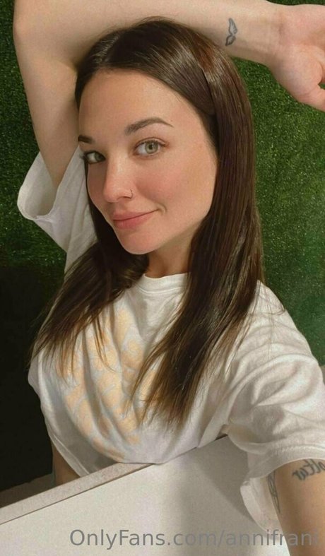 annifrani art model images