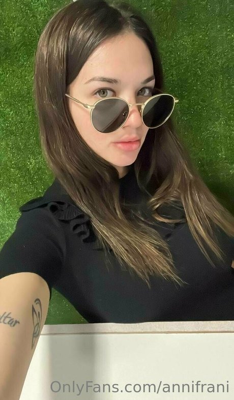 annifrani model top photos