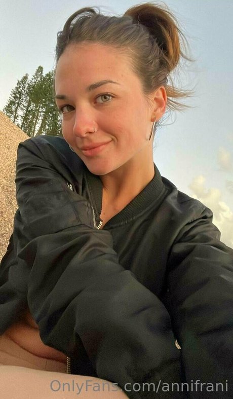 annifrani star beautiful img