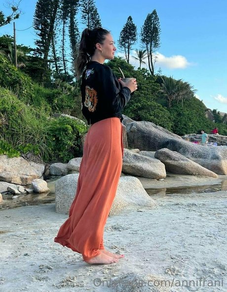 annifrani erotic pornstar photo