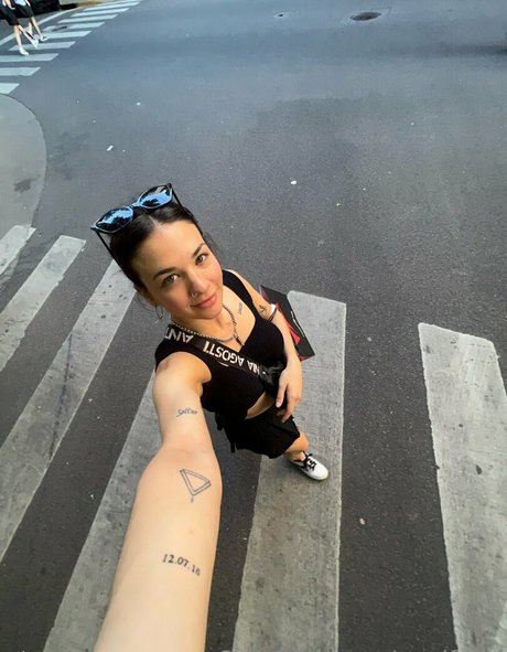 annifrani pornstar adult photo