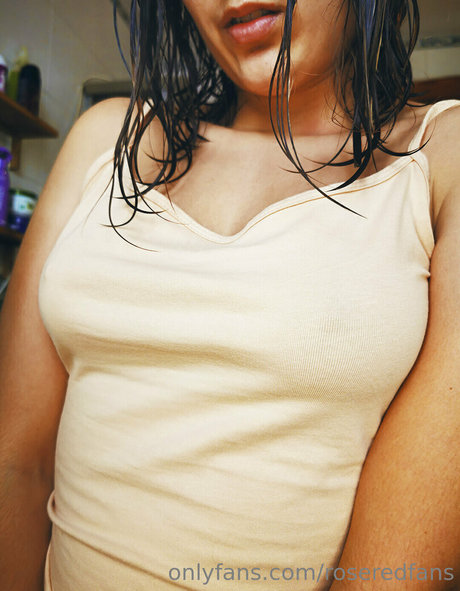 roseredfans hot model photos