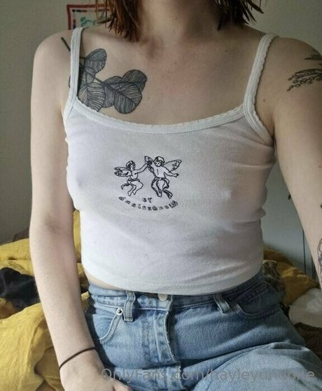 hayleyundone art model pics