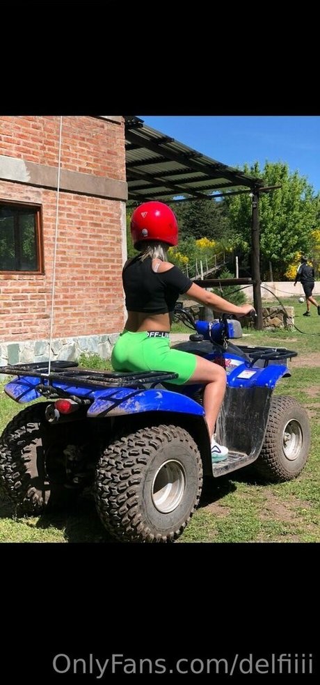 delfiiii pornographic model archive