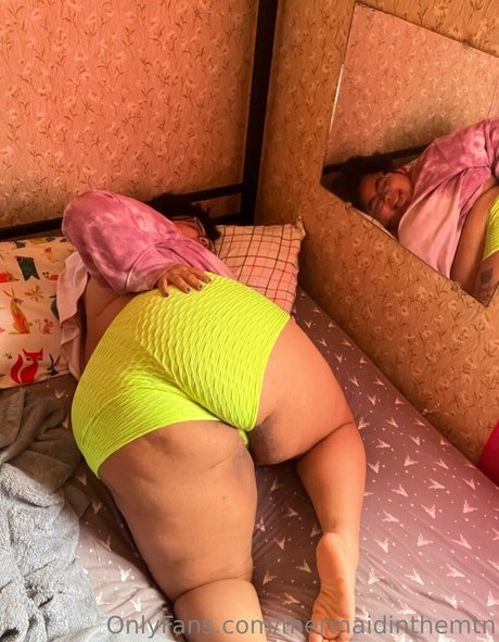 mermaidinthemtn hot pornstar img