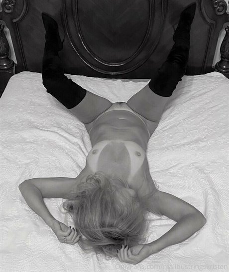 asian cheerleader onlyfans hot naked image