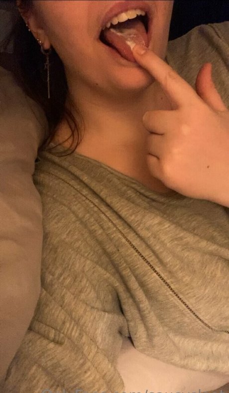 saucysloot pornographic star image