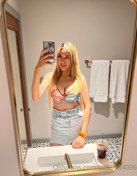 danagorgeus hd model gallery