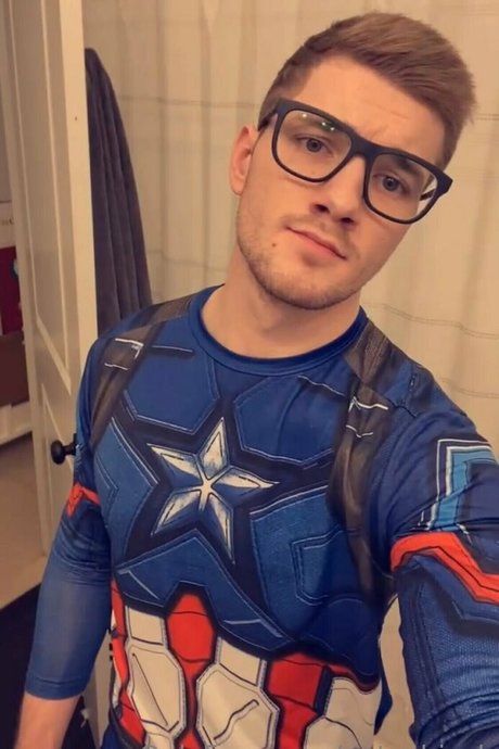 gatechjock sexy model image