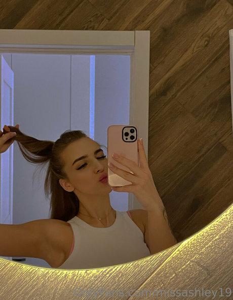 missashley19 hd actress images