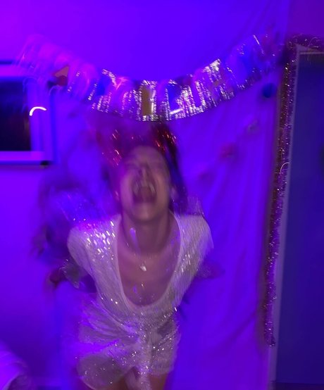 Nariluvsu model xxx pics