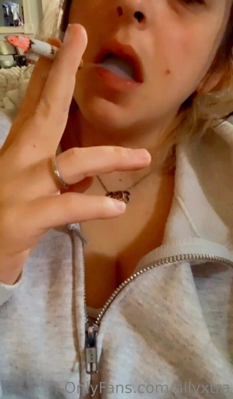 allyxtra hot actress photo