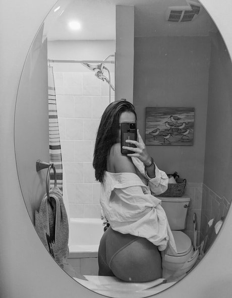 xx hhhhunny nude star images