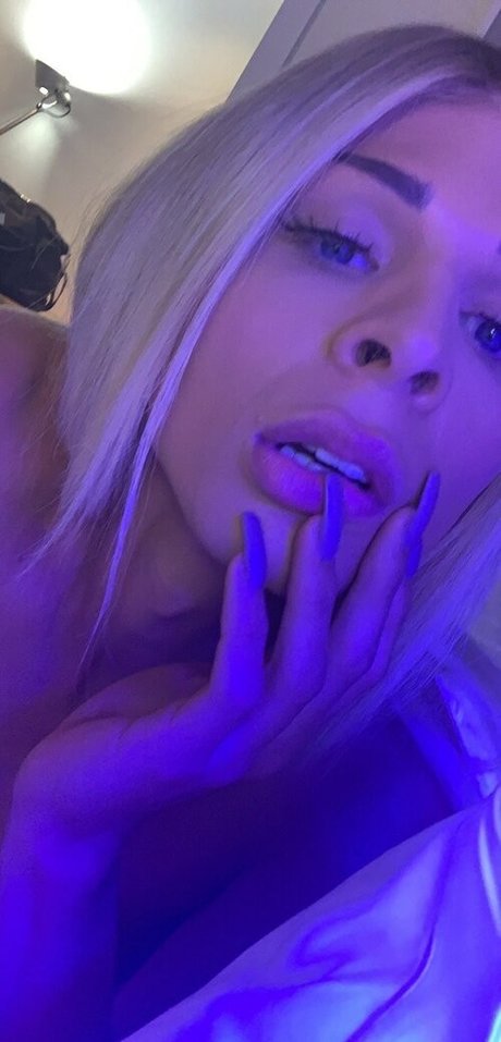 auroranorth model pornographic image