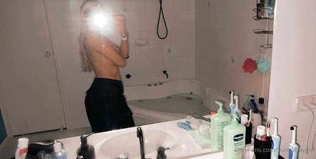 sunnybbygirl nudes star picture