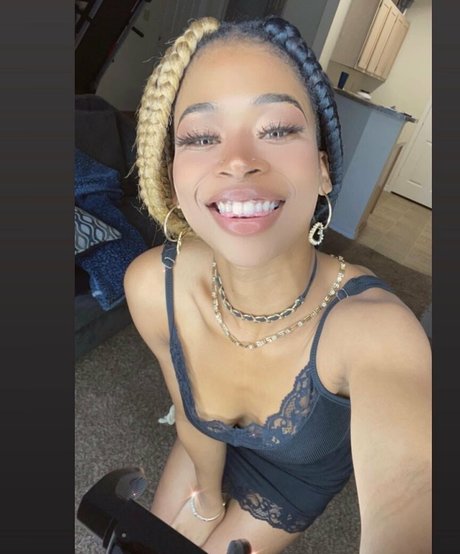 blaccho star naked images