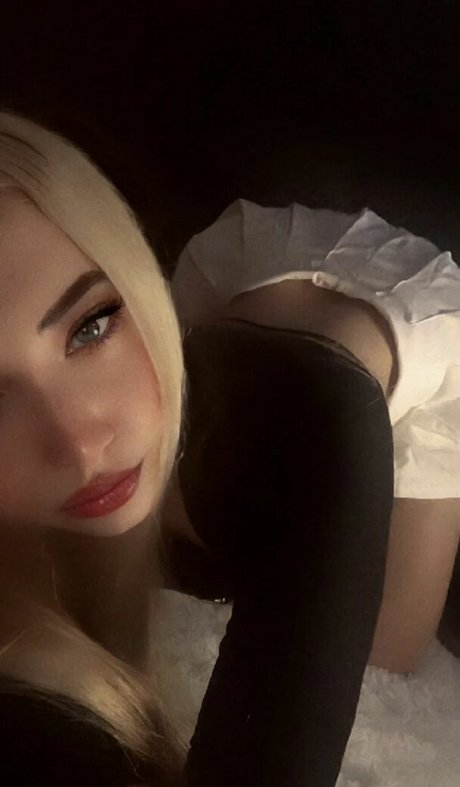 Mily Fidotto adult model galleries