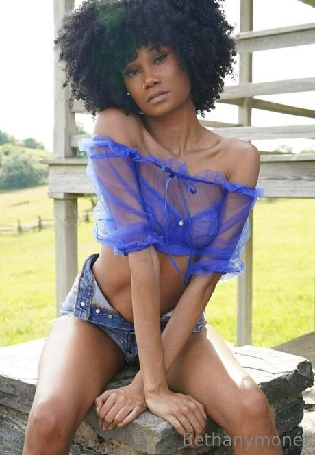 somewhereinoz98 model adult gallery