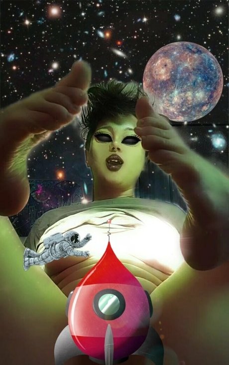 hollygraphix exclusive model pic