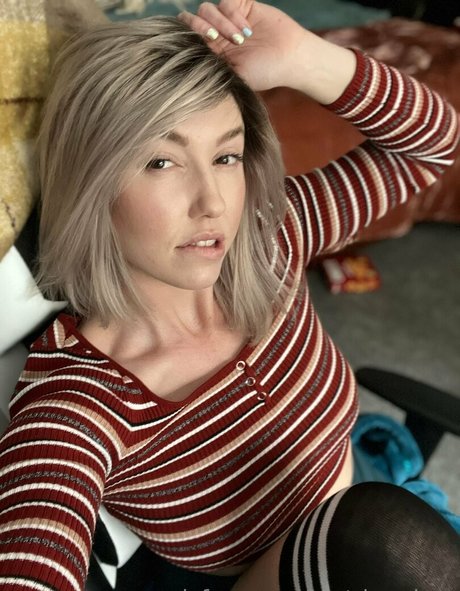 tantric eden model pornographic images