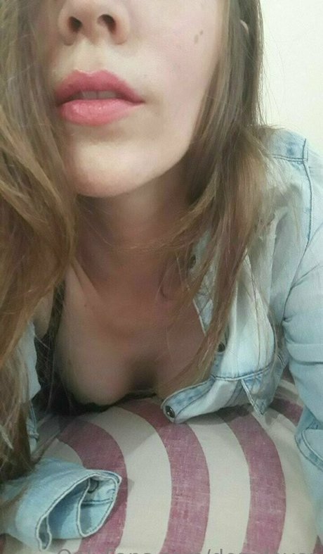 denulover high quality model picture