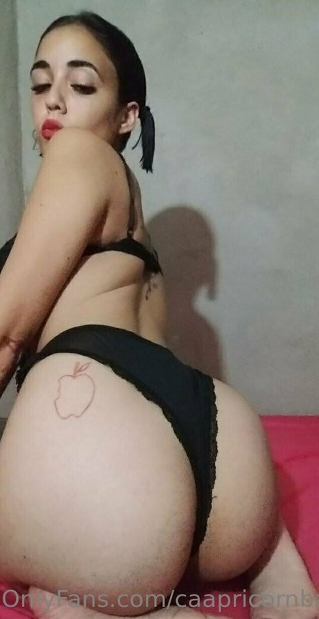 caapricornbaby model sexy photos