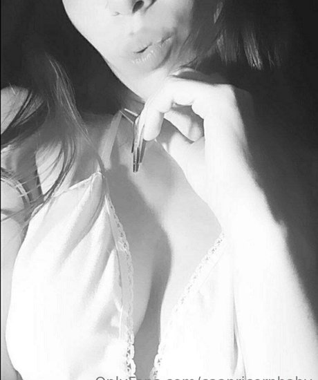 caapricornbaby model erotic pics