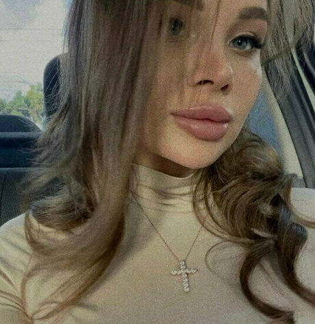 bella lla model erotic img