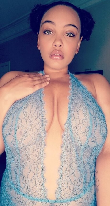 yettajobrown star image