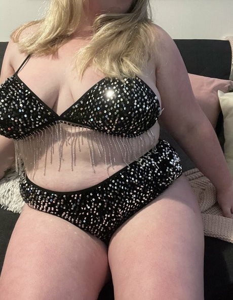 subgirl1990free nude star gallery