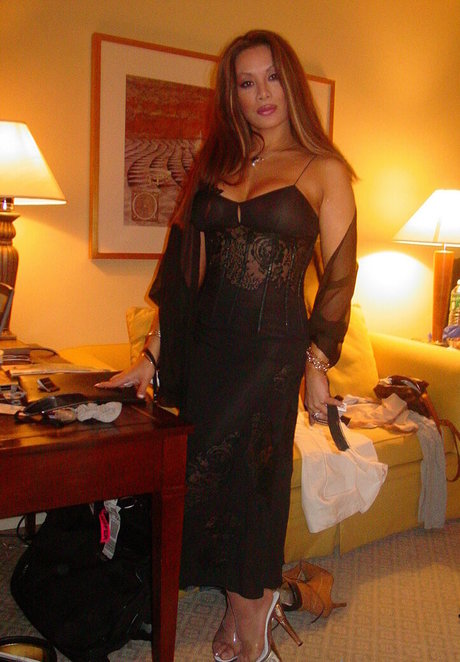 hotmesstv naked star pic