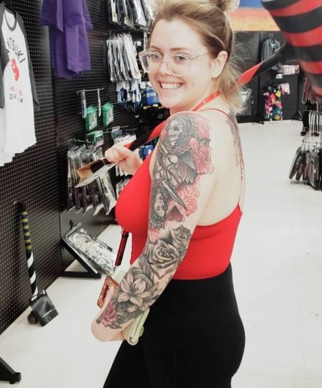 LoveLaurenn sexy actress img