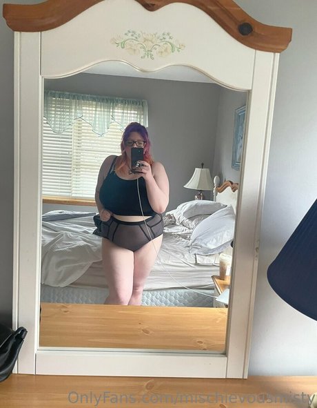 mischievousmisty hot pornstar photo